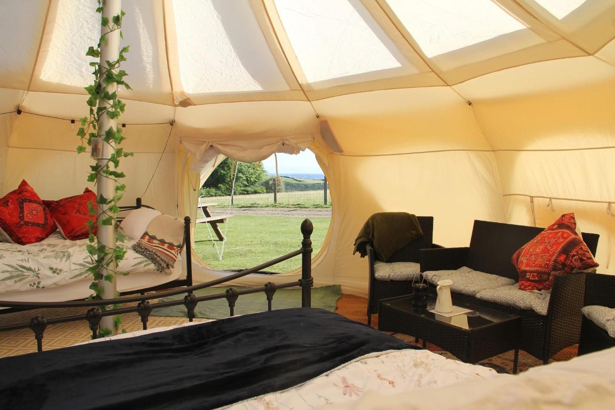 Tal-Y-Fan Farm 6M Stargazer Tent Bridgend  Exteriér fotografie